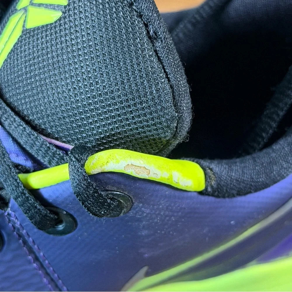 Nike Kobe Venomenon 4 Glow In The Dark Men’s Size 10 Basketball Shoes 635578-500